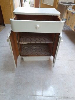 Retro skříňka - 8