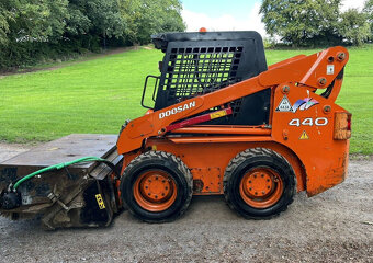 Smykový nakladač Doosan 440plus, joystik , rok 2007 Smykový - 8
