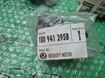 Škoda Octavia I motor pro nastavení světlometu - 8