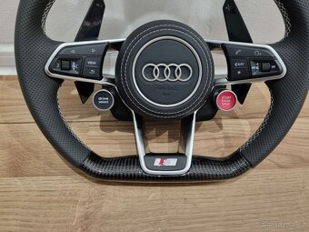 AUDI R8 VOLANT SPORTOVY - START/STOP - DRIVE SELECT - 8