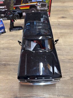 nový model Traxxas TRX-4 Bronco 1979 + baterie a nabíječ - 8