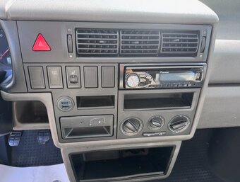 VW Volkswagen T4 Transporter 2.5 TDI 9-miestny - 8
