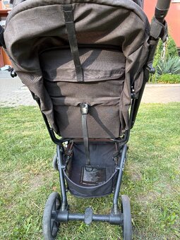 Cybex EEZY S+ - 8