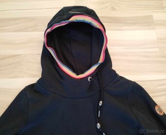 Černá mikina Ragwear s duhovou kapucí vel. S - 8