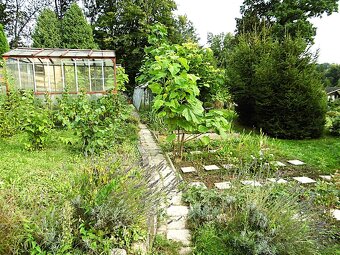 Zahrada 500m2 + chatka, pergola, skleník, voda, elektřina - 8