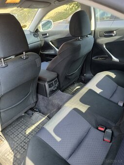 Lexus is 220d - 8