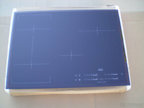 Indukční varná deska AEG HK754400FB / Electrolux EHI7543FOK - 8