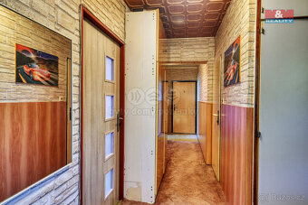 Prodej bytu 4+1, 85 m², Hostomice, ul. Dobříšská - 8