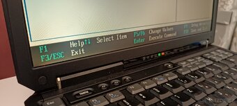 Krásný a těžko sehnatelný IBM R32, bez HDD, RAM 1GB - 8
