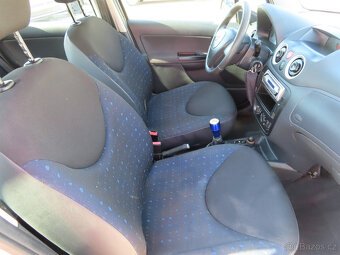 Prodáme Citroen C3 1.1 44 kw benzín,r. 2005,Tažné zařízení. - 8