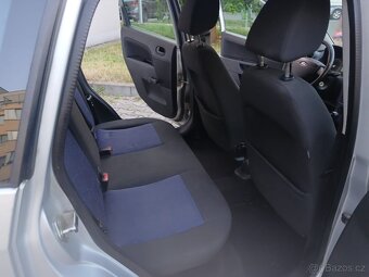 Ford fiesta 1.3 rok 2009 - 8