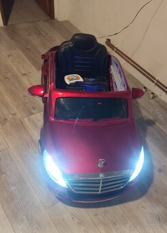 Elektrické autíčko Mercedes - 8