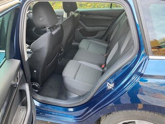 Škoda Octavia 4 combi 2.0 tdi 110 kw - 8
