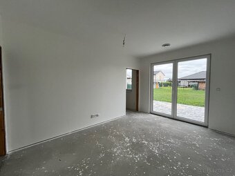 Prodej rodinného domu 107 m², pozemek 940 m², Sibřina - 8