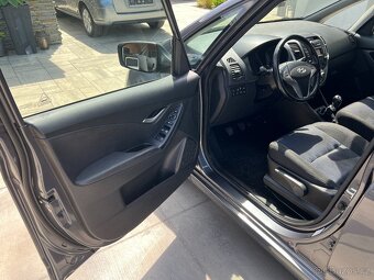 HYUNDAI ix20 1.4i 66 KW 1.MAJ PAR.SENZOR VYHŘ.SEDADLA+VOLANT - 8