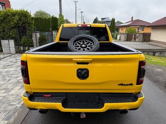 DODGE RAM 1500 HEMI LONGBED YELLOW JACKET - 8