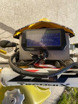 Suzuki DR 350 - 8