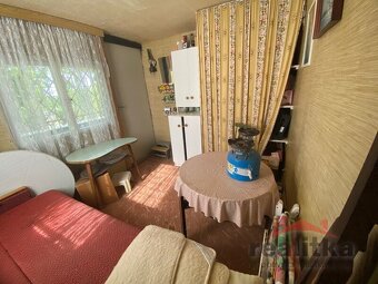 Prodej chatky s terasou 15,2 m2 a přenechání pronájmu zahrád - 8