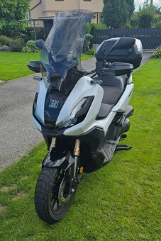 HONDA ADV 350 - 8