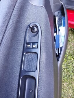 Prodám peugeot 207 - 8