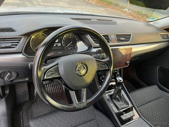 Škoda Superb 2.0tdi 140kw manuál po servisu nehavarované - 8