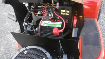 Zahradní traktor Snapper RD2140 - 8