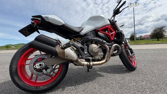 Ducati Monster 821 - 8