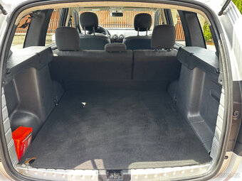 Dacia Duster 1.6 16v - 4x4 - 8