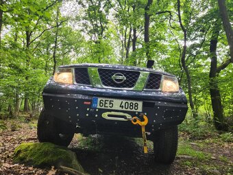 Nissan Pathfinder R51 2.5 dCi (2006) – zvednutý podvozek, na - 8