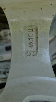 Sada Alu. Kol (disků ) s pneu m+s R15 / 4x108 - 8