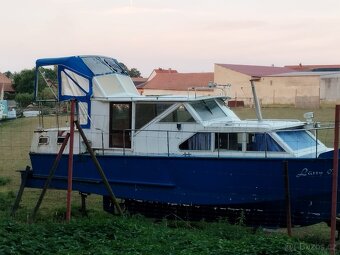 Kajutová kanálová ocelová loď  Polaris 9,4m - 8