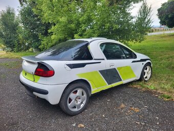 Závodní vůz Opel Tigra - 8