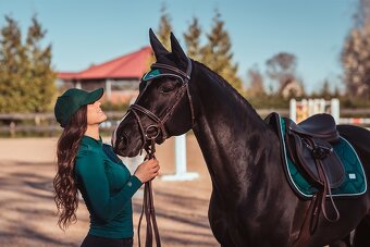 Equestrian Stockholm Emerald VS - 8