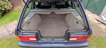 E30 325ix Touring - 8