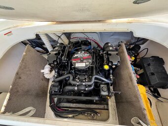 CHORVATSKO - Mariah SC 19 Cuddy (2007) – Sportovní člun s ka - 8