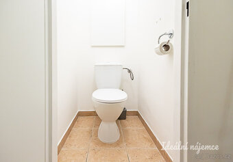 Pronájem bytu 1+1, Křenická, Strašnice, 16900 Kč/měs, 35m2 - 8