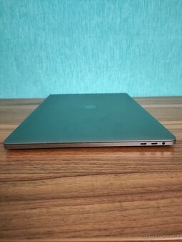 MacBook Pro 15 A1707 | i7 • 16GB • 512GB - 8