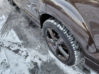 AUDI Q7  3.0  TDI - 8