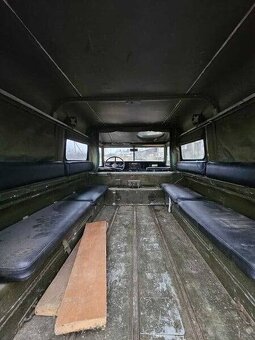 Land rover defender 2.4 TD - 8