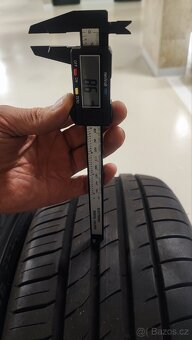 Jako nové 235/55/18 Kumho Crugen, DOT 1923. - 8