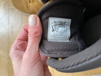 Nike Manoa šněrovací boty UNISEX Vel.40,5 - 8
