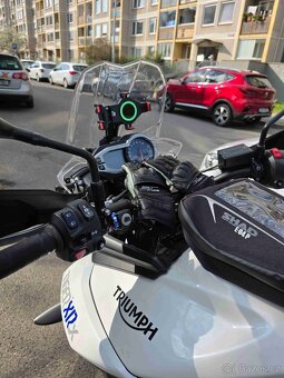 TRIUMPH tiger 800 - 8
