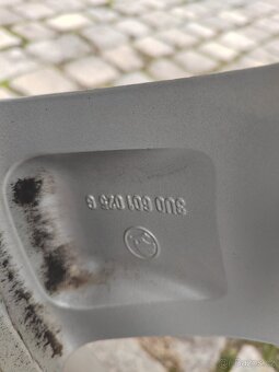 Prodám orig alu 16 škoda Superb 5x112 ET 37 zimní pneu - 8