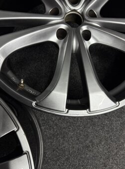 Alu RCD 5x120 20” 8.5j et20 - 8