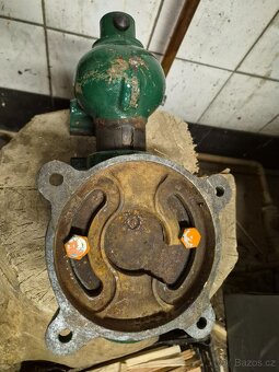 Svěrák YORK 100 - 8