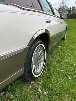 Lincoln Town car 4.6 V8 automat - 8