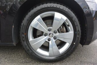 PRODÁM Škoda Superb 2.0TDi 140kW DSG Ambiente - 8