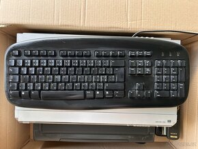 ELEKTRONIKA - DVD, VHS, klávesnice, repráky, ovladače… - 8
