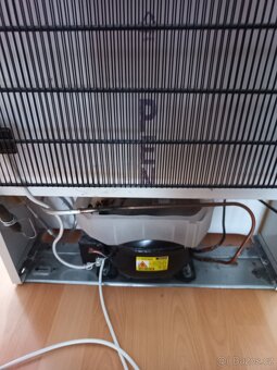 Prodám lednici Electrolux ERF1904FOW velmi zachovalý stav - 8