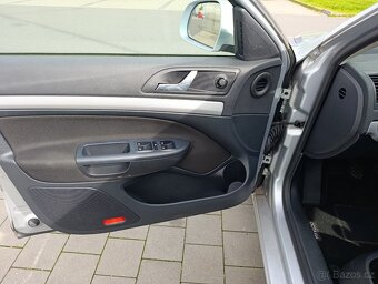 Škoda Octavia 1.6 TDI Family 77kw, 2012/11, xenony - 8